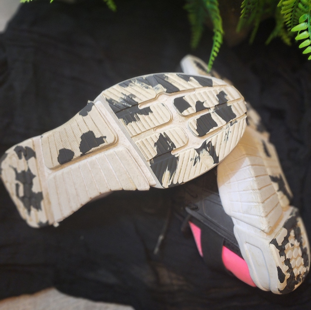 Fabletics sneakers - Picture 2 of 3